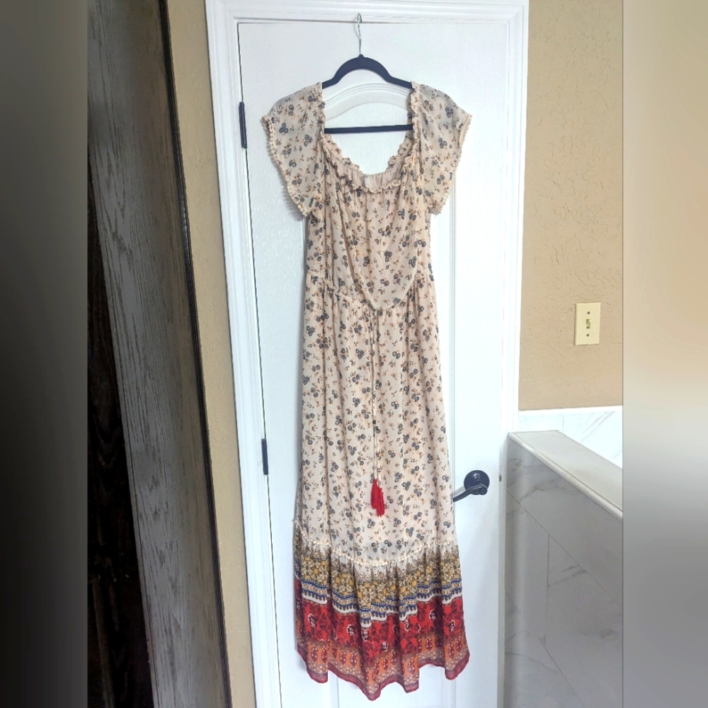 Floral Cream Maxi Dress